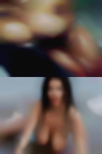 Woman looking for couple swinger pussy lick.